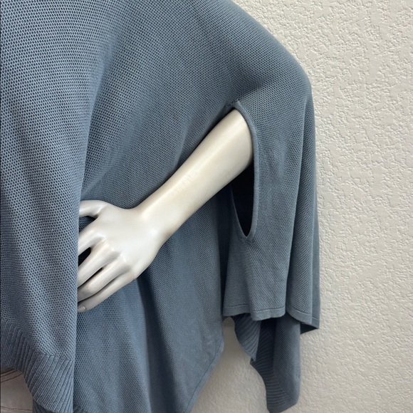 lululemon forward flow poncho sweater Light gray one size Transitional Arm Holes - Picture 5 of 7